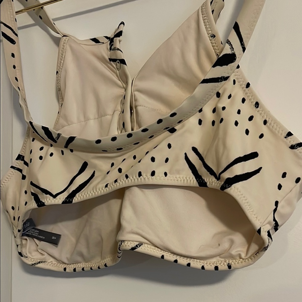 Aerie Beige and Black Patterned Top - Picture 2 of 4